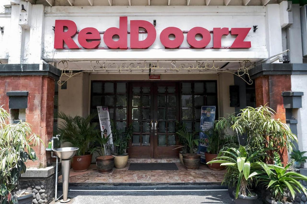 Reddoorz Near Waterboom Lippo Cikarang Hotel Exterior photo